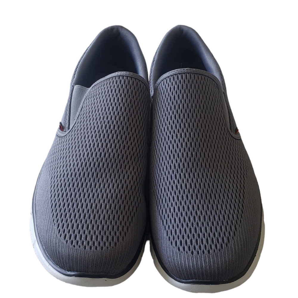Skechers Memory Foam Wide Fit Shoes. Gel Infused. Dual-Lite. Size 13.